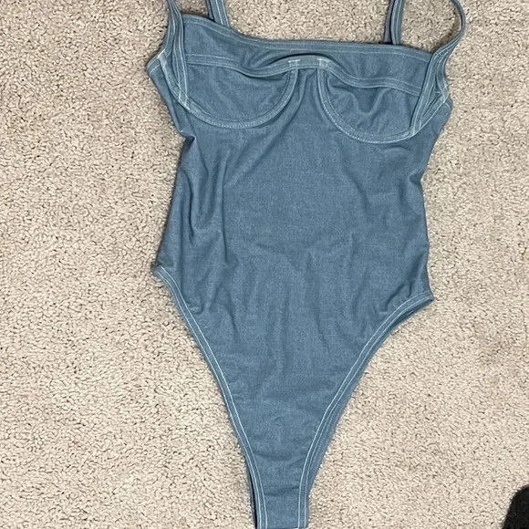 Lovers and Friends Kyra One Piece Swimsuit - Picture 4 of 6